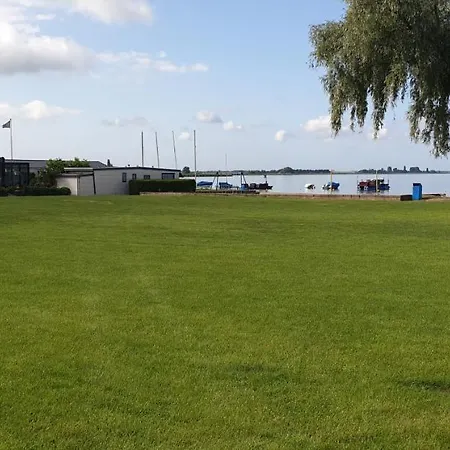 אתר קמפינג Lake View *