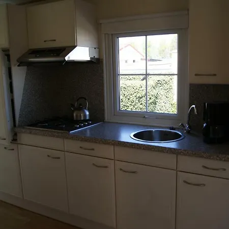 אתר קמפינג Lake View אלבורח